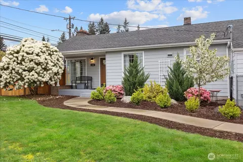 221 Tamarack Ave, Everett, WA 98203