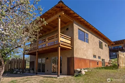 906 Lince Ave, Winthrop, WA 98862