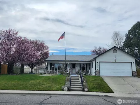 4110 Hilltop Dr, Pasco, WA 99301