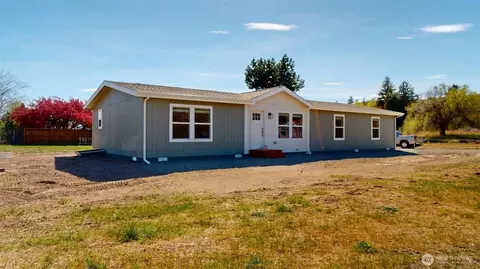 6 Nomak, Omak, WA 98841