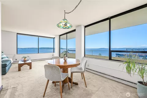 521 5th Ave W #602, Seattle, WA 98119