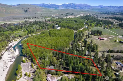 19 Green Rd, Winthrop, WA 98862