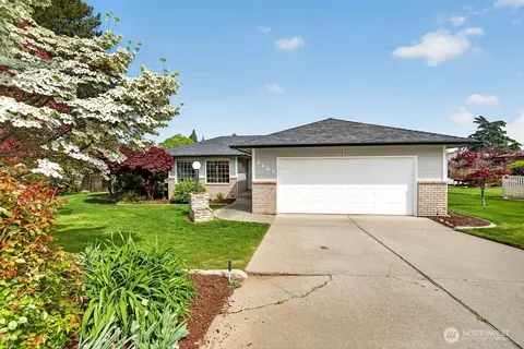 2105 Sutton Pl, Wenatchee, WA 98801