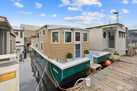 2143 N Northlake Way #47, Seattle, WA 98103