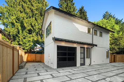 7064 Cleopatra Pl NW, Seattle, WA 98117