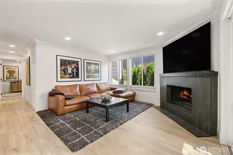 10813 NE 147th Ln #N102, Bothell, WA 98011