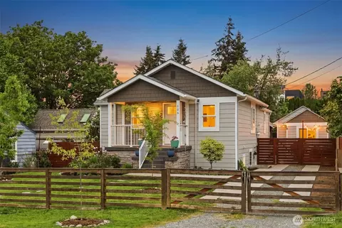 106 N 100th St, Seattle, WA 98133