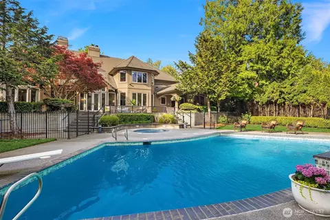 23233 257th Ave SE, Maple Valley, WA 98038