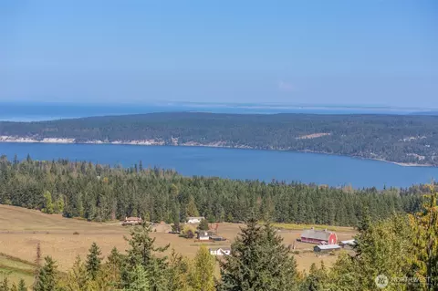575 Louella Heights Rd, Sequim, WA 98382