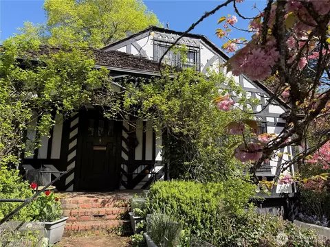 702 11th Ave SE, Olympia, WA 98501