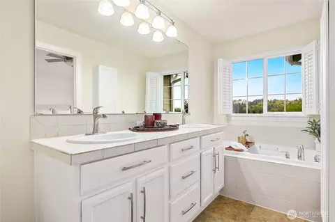 Bath - 24124 40th Ave SE, Bothell, WA 98021 photo 1 of 2