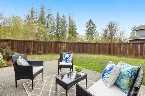 Exterior - 18921 10th Dr SE, Bothell, WA 98012 photo 3 of 5