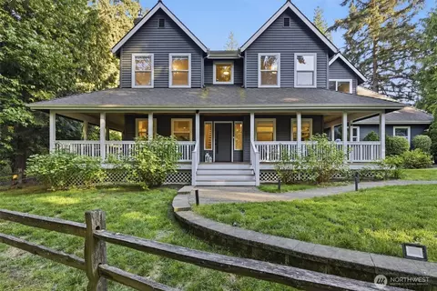 12217 NE 100th St, Kirkland, WA 98033