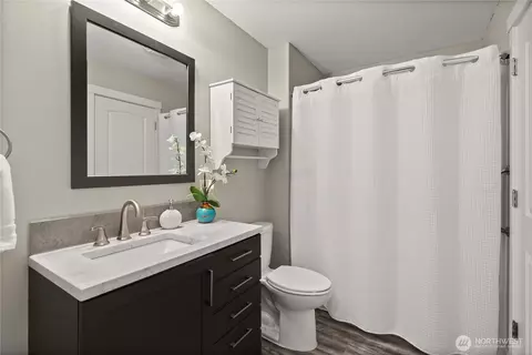 Bath - 39805 212th Ave SE, Enumclaw, WA 98022 photo 2 of 3