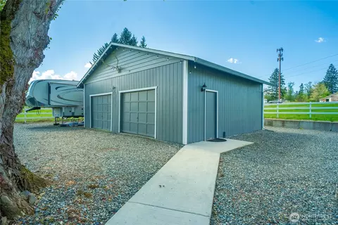 Exterior - 39805 212th Ave SE, Enumclaw, WA 98022 photo 10 of 11