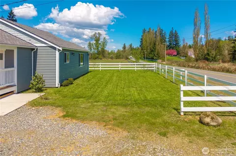 Exterior - 39805 212th Ave SE, Enumclaw, WA 98022 photo 3 of 11