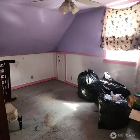 Bedroom - 818 8th Ave, Longview, WA 98632 photo 4 of 4