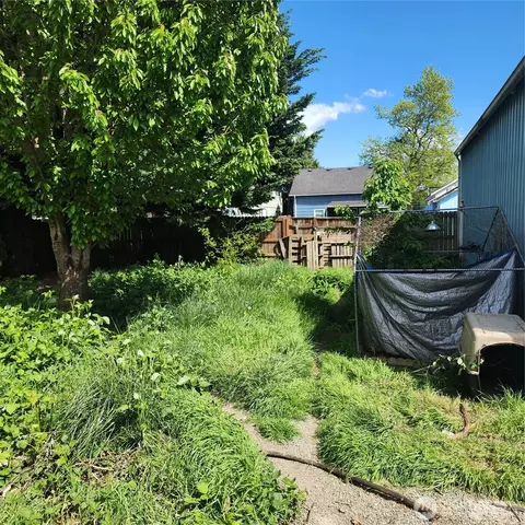 Exterior - 818 8th Ave, Longview, WA 98632 photo 3 of 3