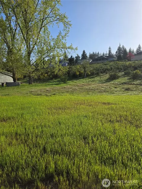 140 E Virgil Dr W, Allyn, WA 98524
