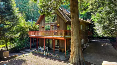 1881 Cliff Rd, Point Roberts, WA 98281