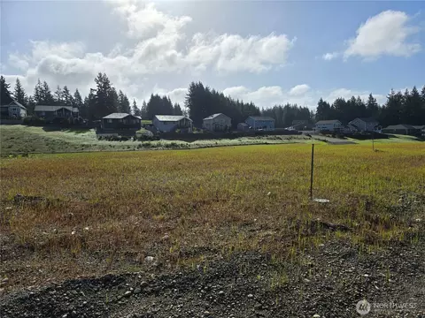 111 E Donbob Ln, Allyn, WA 98524 photo 4