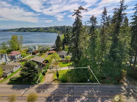 25933 Coveview Ln NE, Kingston, WA 98346