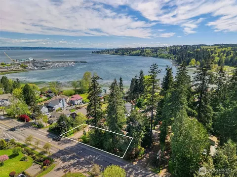 25933 Coveview Ln NE, Kingston, WA 98346