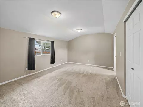 Bedroom - 43622 228th Ave SE, Enumclaw, WA 98022 photo 3 of 4