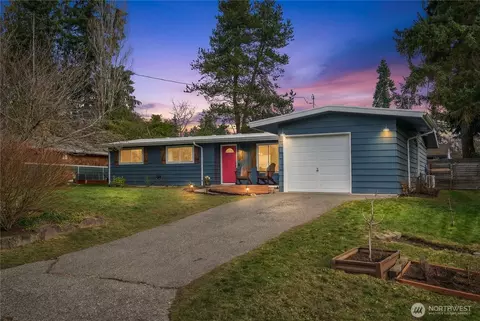 21615 82nd Ave W, Edmonds, WA 98026