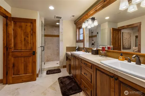 Bath - 2090 Ruby King Loop, Cle Elum, WA 98922 photo 4 of 4