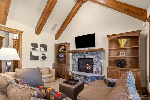 Living - 2090 Ruby King Loop, Cle Elum, WA 98922 photo 3 of 4