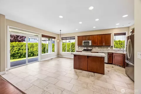 Kitchen - 2918 146th Ave E, Sumner, WA 98390 photo 2 of 2