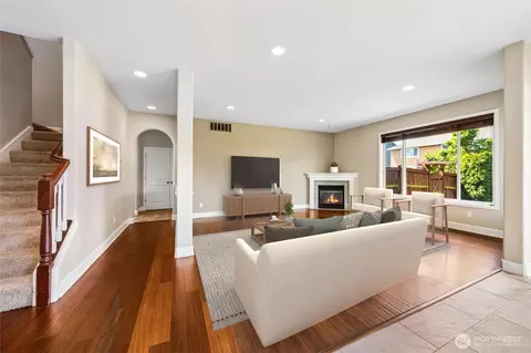 Living - 2918 146th Ave E, Sumner, WA 98390 photo 3 of 5