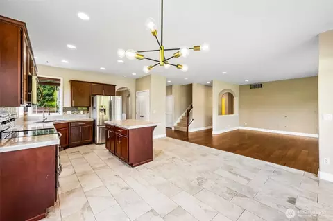 Living - 2918 146th Ave E, Sumner, WA 98390 photo 1 of 5