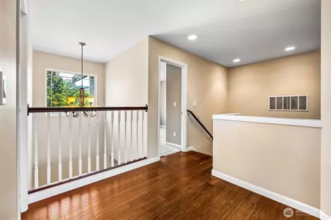 Entry Way - 2918 146th Ave E, Sumner, WA 98390 photo 2 of 2