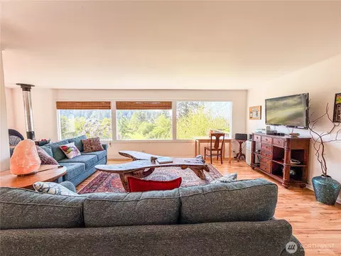 Living - 4622 Deer Harbor Rd, Eastsound, WA 98245 photo 3 of 6