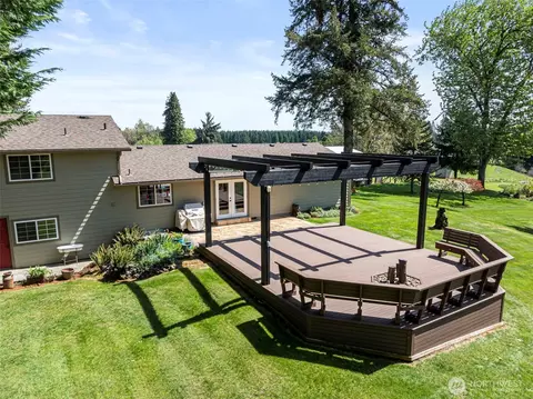 Exterior - 124 Gunnell Rd, Winlock, WA 98596 photo 3 of 11