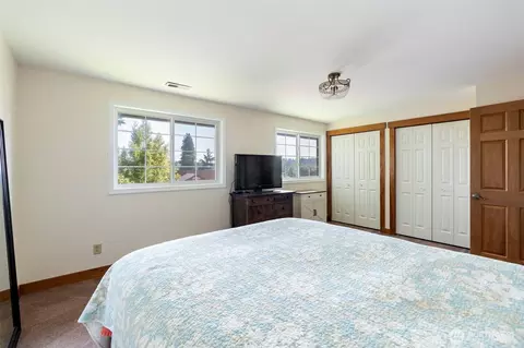 Bedroom - 124 Gunnell Rd, Winlock, WA 98596 photo 1 of 4