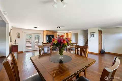 Dining - 124 Gunnell Rd, Winlock, WA 98596 photo 2 of 2