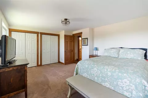 Bedroom - 124 Gunnell Rd, Winlock, WA 98596 photo 2 of 4