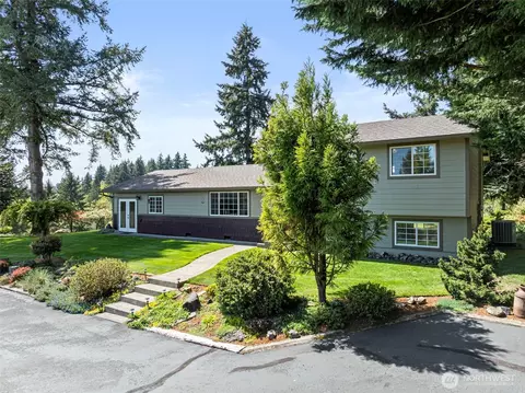 Exterior - 124 Gunnell Rd, Winlock, WA 98596 photo 2 of 11