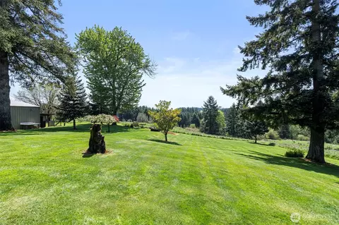 Exterior - 124 Gunnell Rd, Winlock, WA 98596 photo 6 of 11