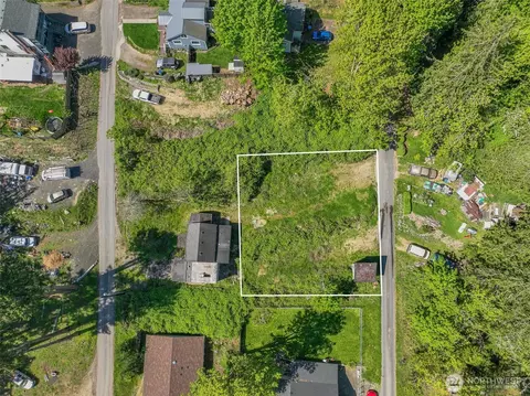 2329 NE Fruitland Dr, Bremerton, WA 98310