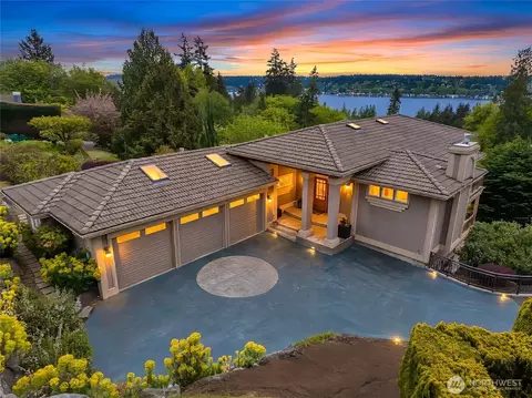 6317 NE 138th Pl, Kirkland, WA 98034