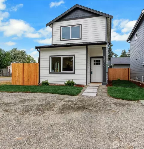 9420 S D St #3, Tacoma, WA 98444