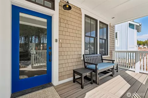 Exterior - 421 E Compass St, Pacific Beach, WA 98571 photo 3 of 8