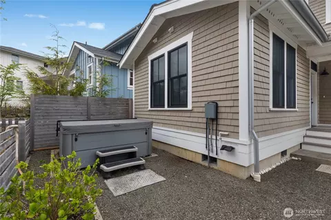 Exterior - 421 E Compass St, Pacific Beach, WA 98571 photo 6 of 8