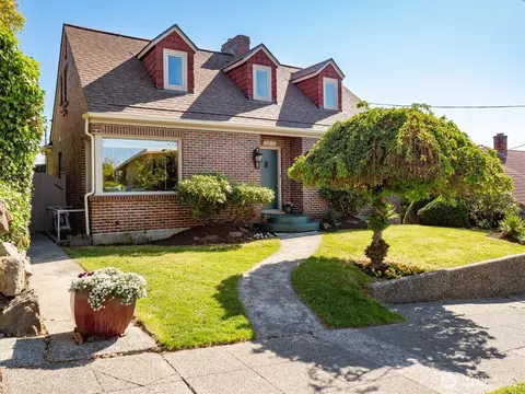 3411 NW 67th St, Seattle, WA 98117