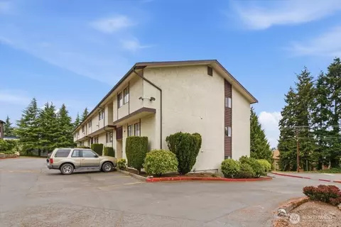 3515 S 160th St #C6, Seatac, WA 98188
