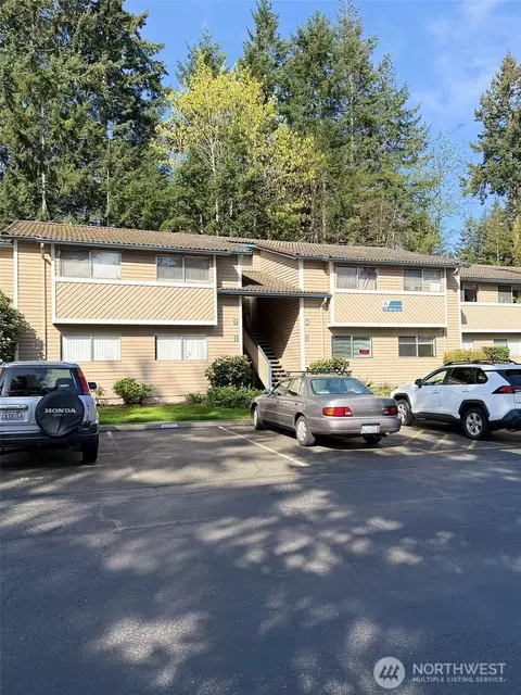 17527 149th Ave SE #B2, Renton, WA 98058